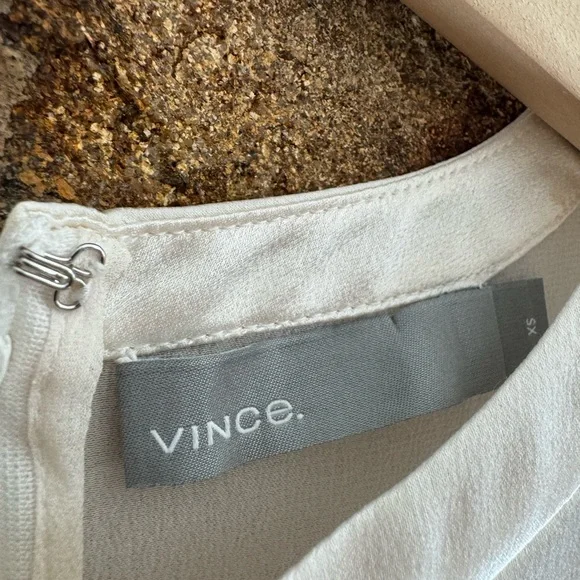 VINCE Raw-Edge Silk Short-Sleeve Tee blouse - Picture 3 of 5